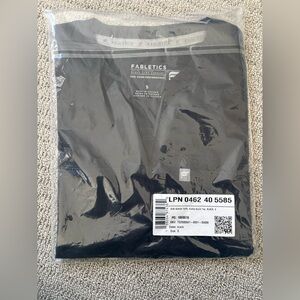 Fabletics women’s scrub top